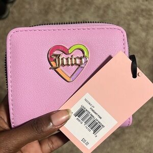 🆕 Juicy Couture Love Mode Zip around in Fondant Pink